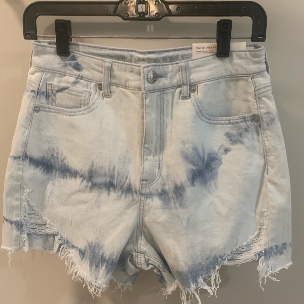 American Eagle- HIGHEST RISE
MOM SHORT